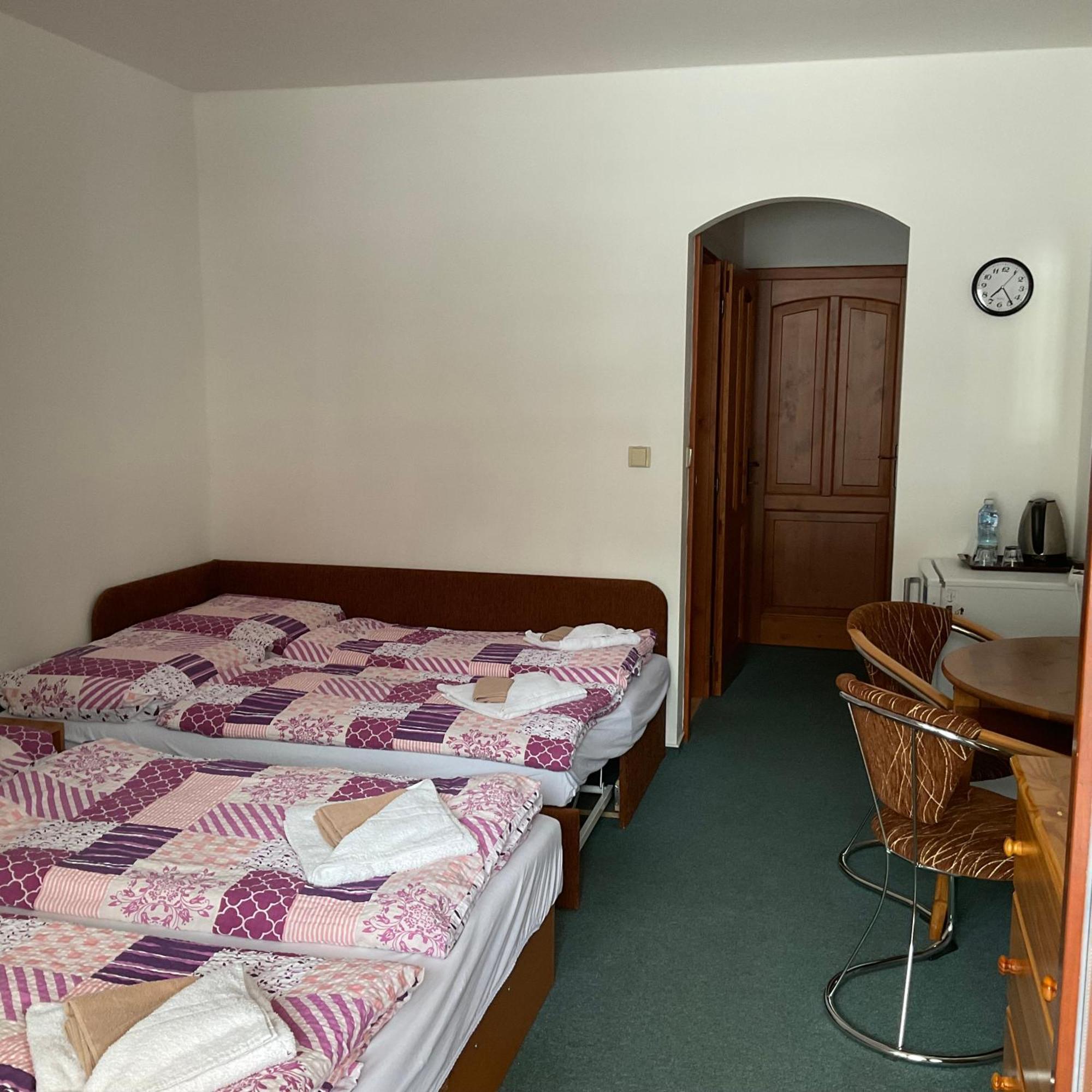 Pension Holiday Vrchlabí Exteriör bild